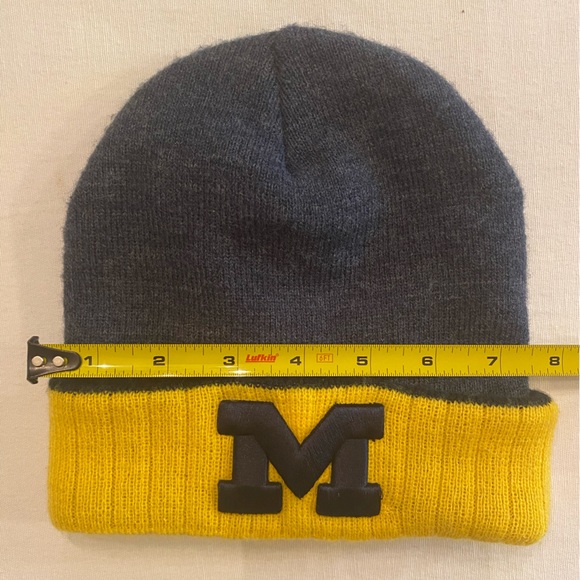 University of Michigan Captivating Headwear Knit Cap Toboggan Hat - Picture 6 of 6